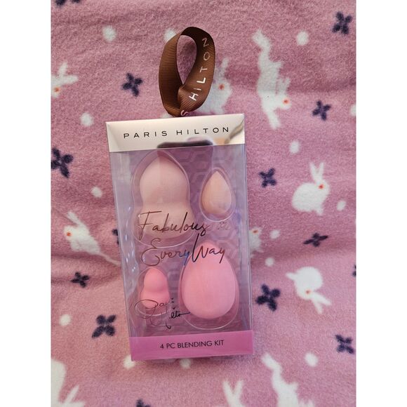 Paris Hilton 4 pc Beauty Blender Sponges - Picture 1 of 2